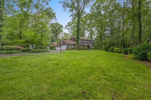 65 Avery Rd, Woodbury, NY, 11797-1401 | Card Image