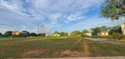 309 Leona, Home with 0 bedrooms, 0 bathrooms and null parking in Cotulla TX | Image 1