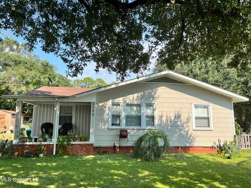 2004 Martin Street, Pascagoula, MS, 39581 | Card Image