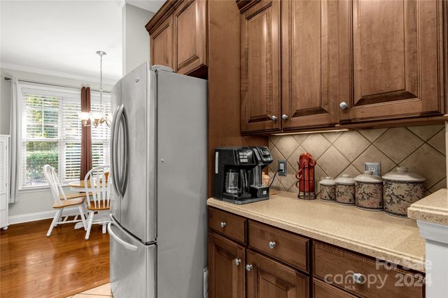 Tons of cabinets for storage | Image 6