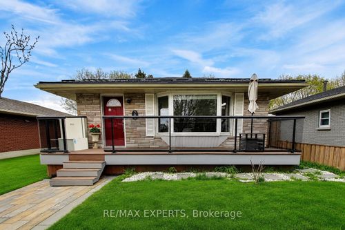 26 Pinedale Dr, Kitchener, ON, N2E1J7 | Card Image