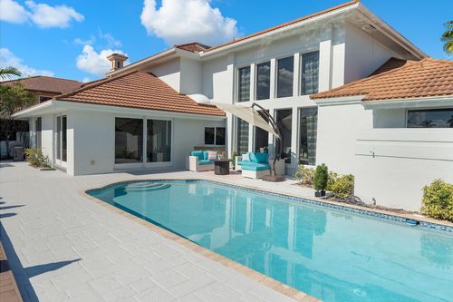 3050 Ne 43rd St, Fort Lauderdale, FL, 33308-5806 | Card Image