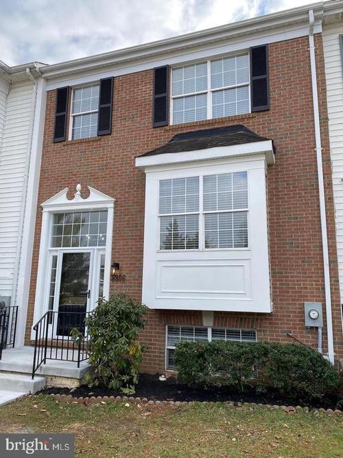 8806 Briarcliff Ln, FREDERICK, MD, 21701-5869 | Card Image