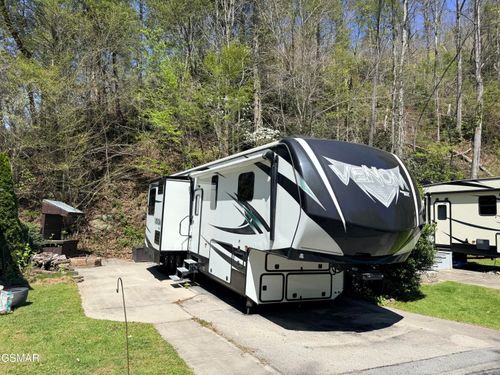 4229 E Parkway #314, Gatlinburg, TN, 37738 | Card Image