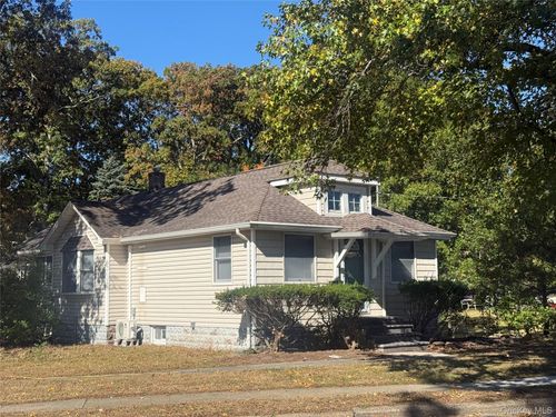 56 Heisser Ln, Farmingdale, NY, 11735-3313 | Card Image