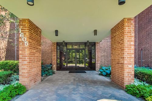 unit-117c-1605 E Central Rd, Arlington Heights, IL, 60005-3335 | Card Image