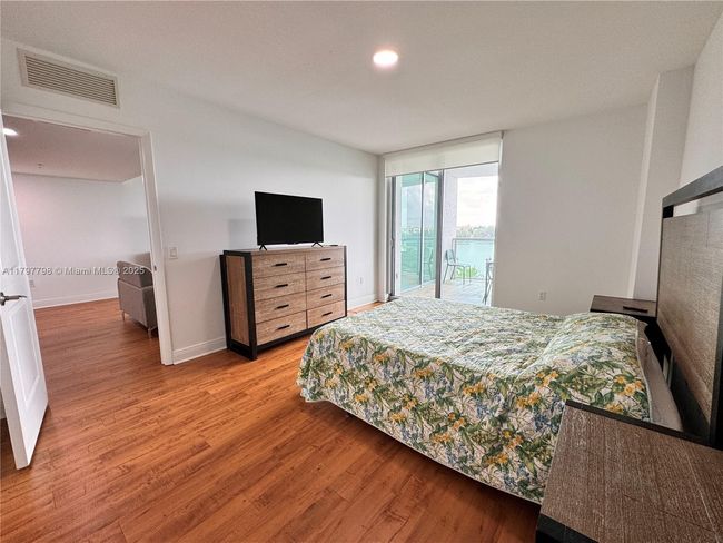 APT-508S - 2681 N Flamingo Rd, Condo with 3 bedrooms, 3 bathrooms and null parking in Sunrise FL | Image 16