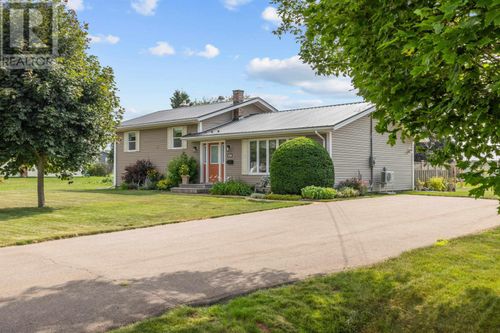 106 Macmillan Ave, Summerside, PE, C1N5B8 | Card Image