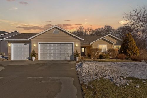 2502 7th St Ne, Waseca, MN, 56093-4658 | Card Image