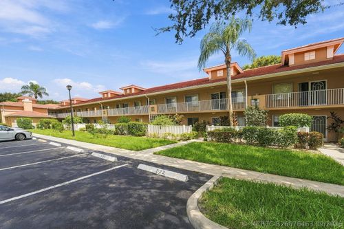 201-5876 Regal Glen Dr, Boynton Beach, FL, 33437-5630 | Card Image