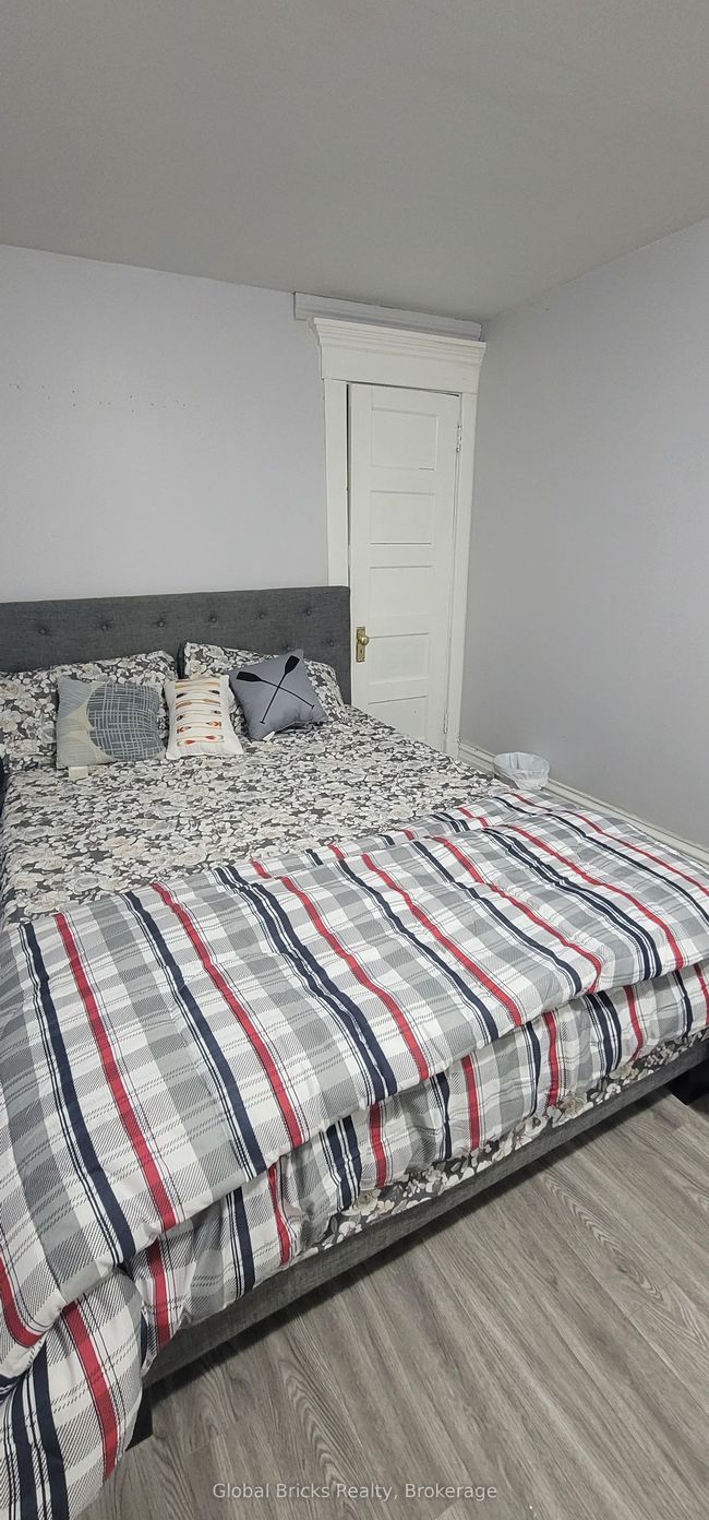 4493 Jepson St, House other with 5 bedrooms, 2 bathrooms and 2 parking in Niagara Falls ON | Image 10