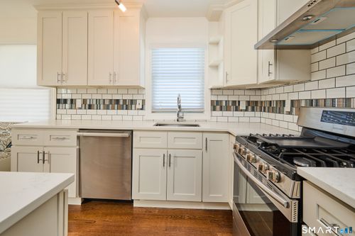 168 Sunnybank Ave, Stratford, CT, 06614-3120 | Card Image