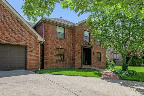 2004 Shadybrook Ln, Lexington, KY, 40502-3033 | Card Image
