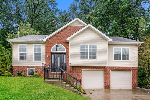 1131 Poplar Hollow Rd, La Vergne, TN, 37086-4169 | Card Image
