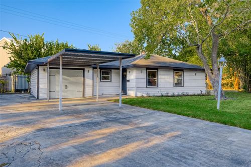 4 Carlota Ct, Houston, TX, 77074-7817 | Card Image
