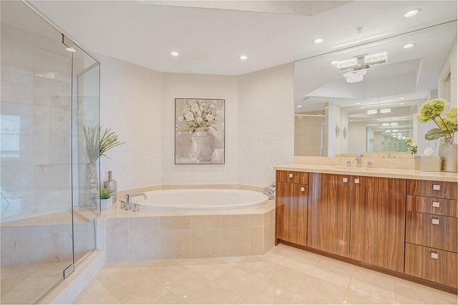 APT-1708 - 1 N Ocean Blvd, Condo with 2 bedrooms, 2 bathrooms and null parking in Pompano Beach FL | Image 30