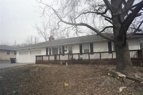 1203 S Highland Dr, Harrisonville, MO, 64701-3234 | Card Image