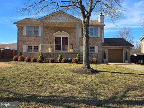 8907 Chad Way, Clinton, MD, 20735-4709 | Card Image