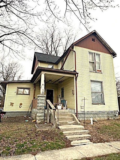 817 E Eureka St, Lima, OH, 45804-1419 | Card Image