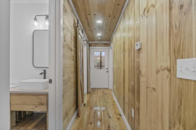 hall to master bedroom | Image 11