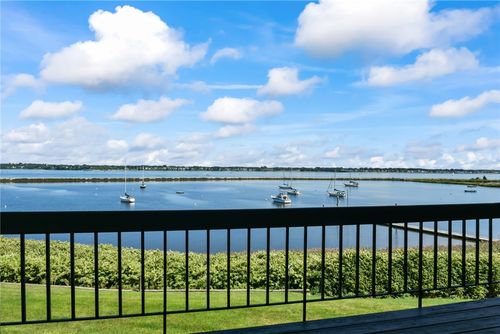 g-2-east-400 Narragansett Pkwy, Warwick, RI, 02888-4546 | Card Image