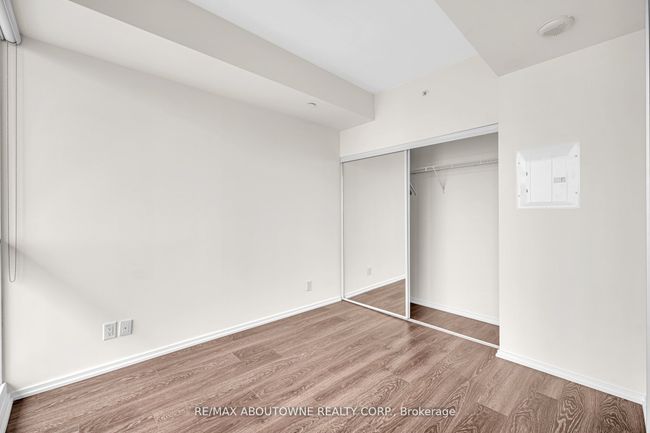 5210 - 70 Temperance St, Condo with 1 bedrooms, 1 bathrooms and null parking in Toronto ON | Image 19