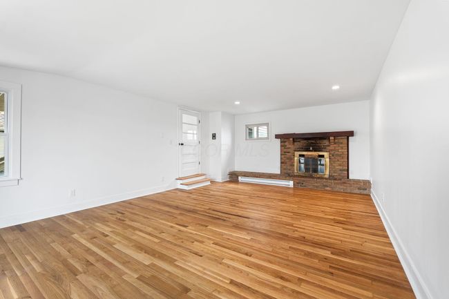 206 W Columbus St, House other with 4 bedrooms, 2 bathrooms and null parking in Lithopolis OH | Image 18