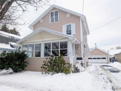 39 Evergreen St, Cortland, NY, 13045-1109 | Card Image