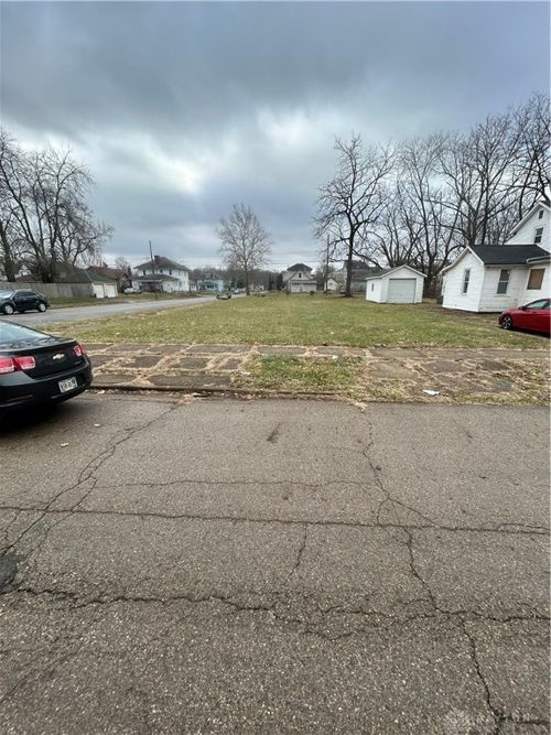 405 W Southern Ave, Springfield, OH, 45506-2528 | Card Image