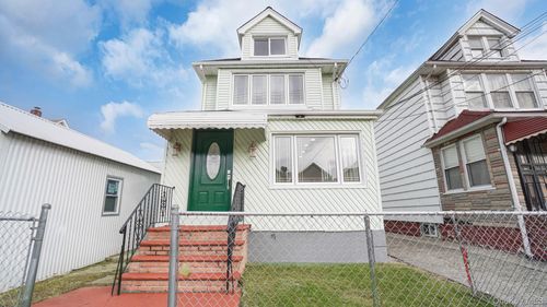 11611 148th St, Jamaica, NY, 11436-1322 | Card Image