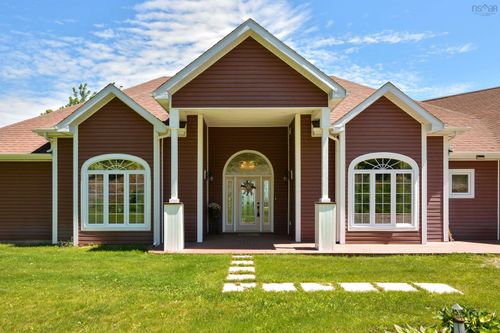 50 Water Tower Rd, Ingonish Beach, NS, B0C1L0 | Card Image