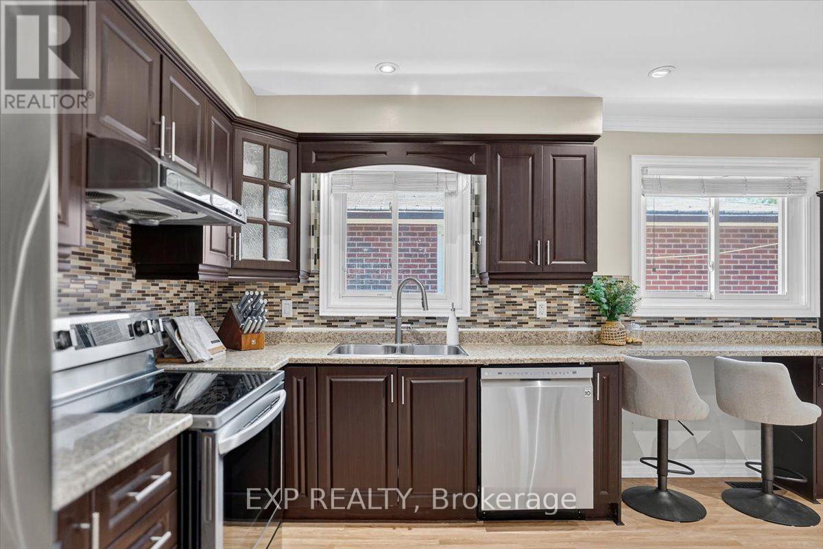 Residential in Brampton (Brampton North) 3