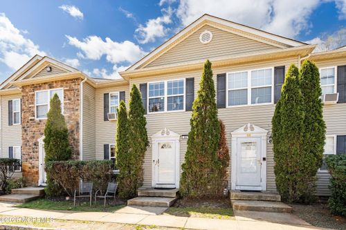 90 Aspen Ct, Lakewood, NJ, 08701-4334 | Card Image