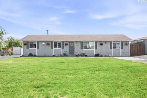 46505 W Paterson Ave, Paterson, WA, 99345 | Card Image