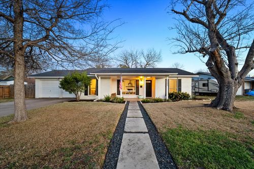 5305 Fairmont Cir, Austin, TX, 78745-2755 | Card Image