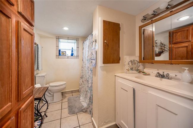 329 E Bayshore Dr, House other with 4 bedrooms, 2 bathrooms and null parking in Palacios TX | Image 17
