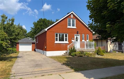146 Grand St, Brantford, ON, N3R4B7 | Card Image