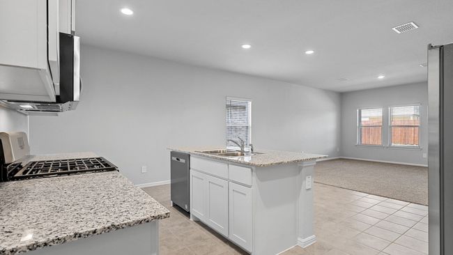 705 Shaded Grove Drive, House other with 3 bedrooms, 3 bathrooms and null parking in Denton TX | Image 6