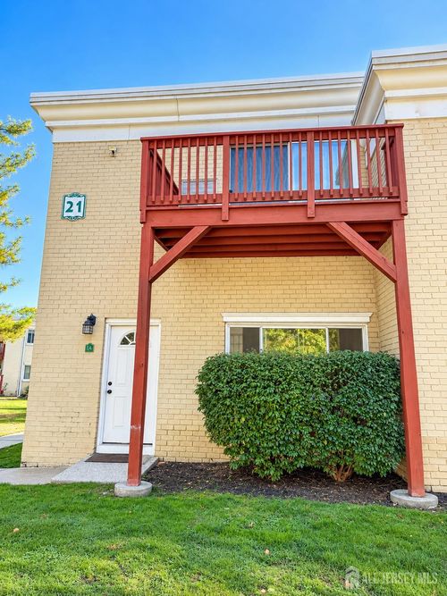 1a-21 Lake Ave, East Brunswick, NJ, 08816-1811 | Card Image