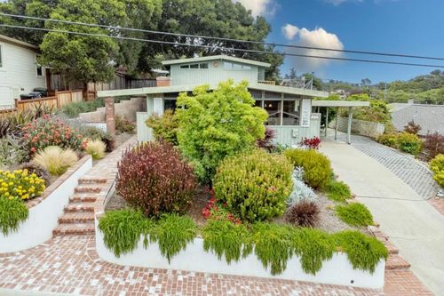 831 Arlington Pl, Del Rey Oaks, CA, 93940-5607 | Card Image