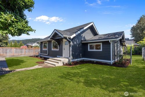 5703 Parker Road E, Sumner, WA, 98390 | Card Image
