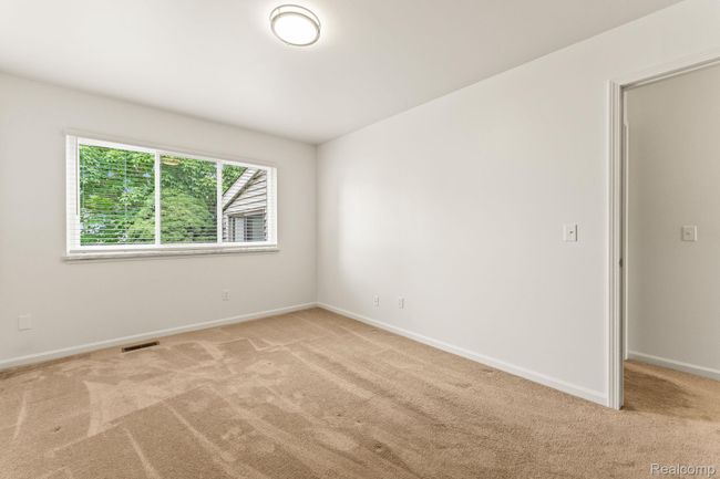 Primary bedroom | Image 9