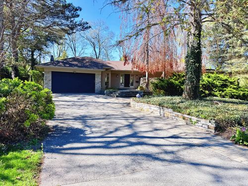 223 Trelawn Ave, Oakville, ON, L6J4R3 | Card Image