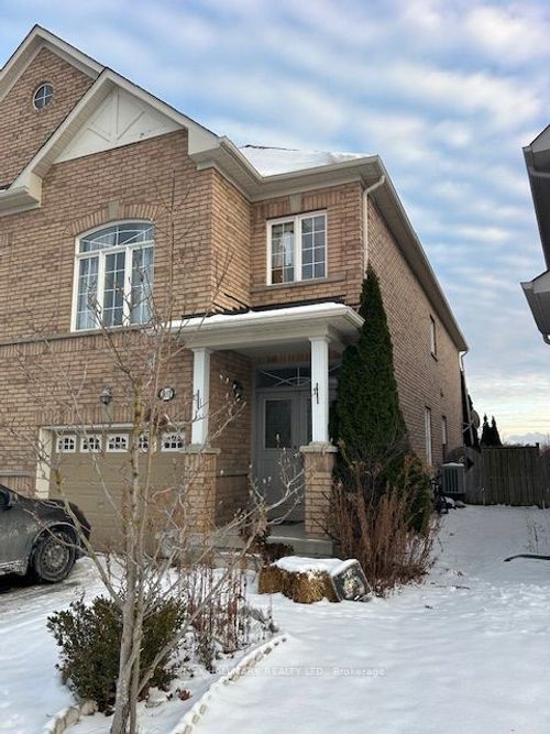 {{alt}} | Card Image