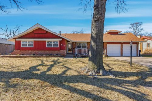 811 N Peterson Ave, Wichita, KS, 67212-4462 | Card Image