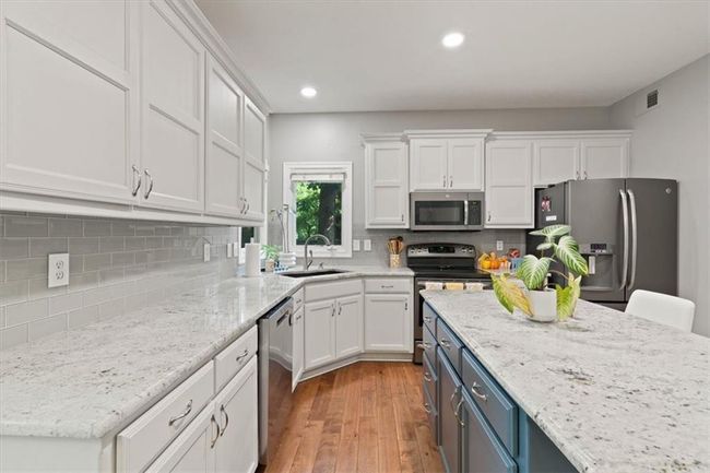 4610 Aminda St, House other with 4 bedrooms, 4 bathrooms and null parking in Shawnee KS | Image 10