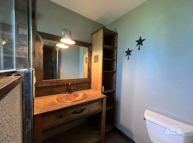 13974 Rustic Rd, House other with 3 bedrooms, 2 bathrooms and 3 parking in McCall ID | Image 10