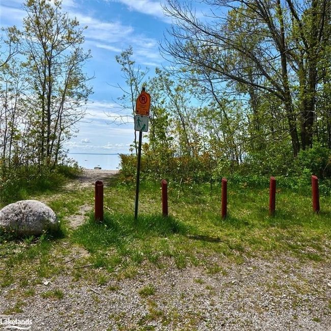 43 Pinecone Ave, House other with 3 bedrooms, 1 bathrooms and 1 parking in Tiny ON | Image 34
