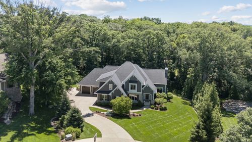 4865 Woody Creek Cir, Bettendorf, IA, 52722-2395 | Card Image