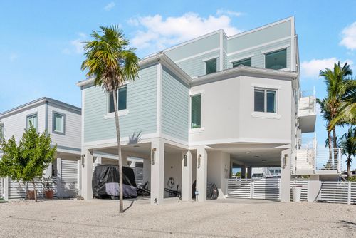 705 Garden State Ln, Key Largo, FL, 33037-2729 | Card Image
